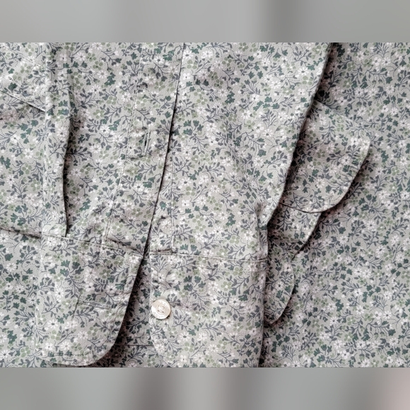 Men's Floral Patterned Shirt - Picture 4 of 9